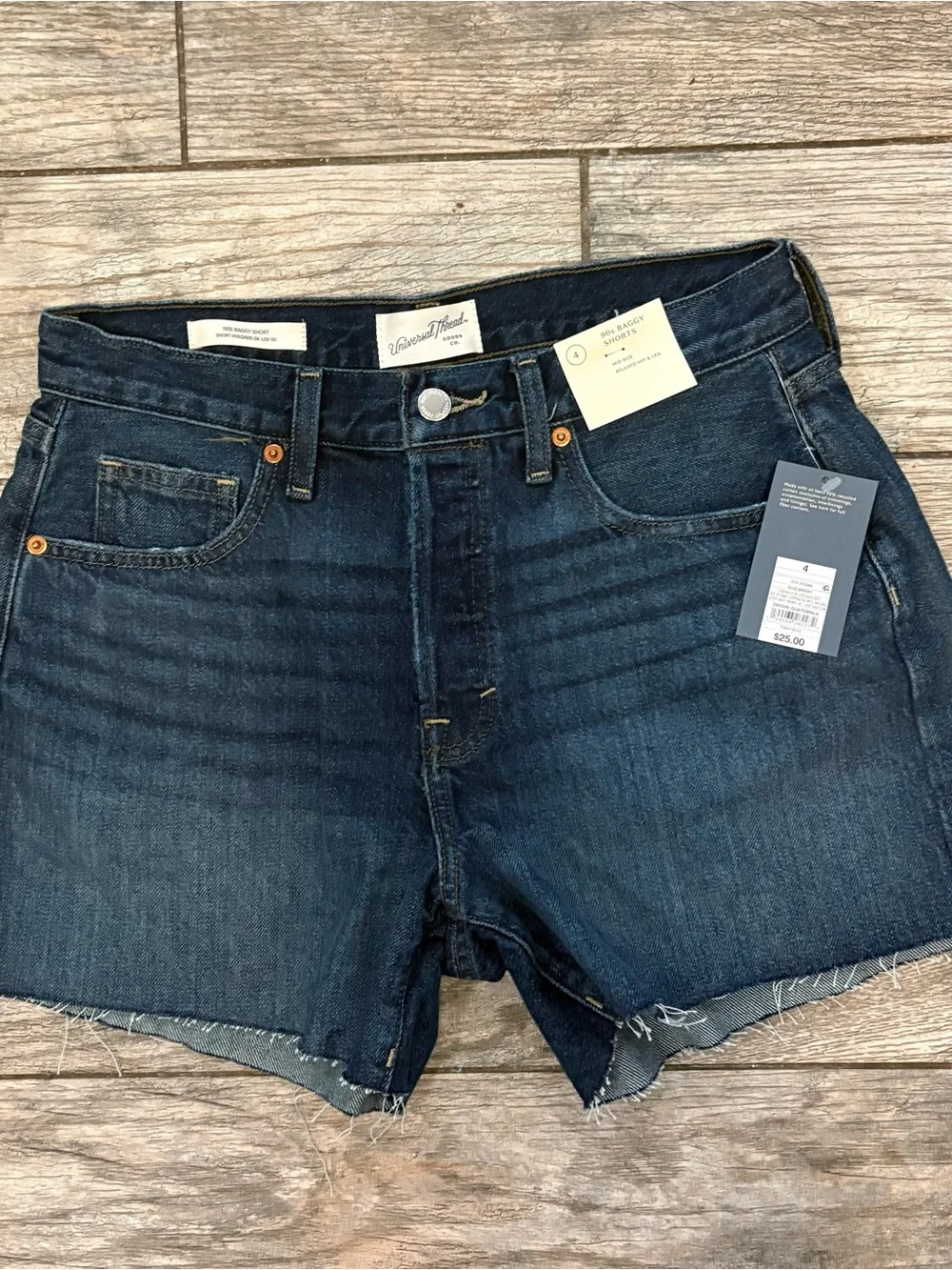 NWT Universal Thread 90s Baggy Denim Shorts – Women’s Size 4